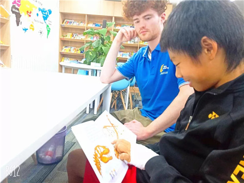 兩個(gè)月 讀完15本書 英語(yǔ)等級(jí)從2.1升至4.0 —學(xué)員Daniel學(xué)習(xí)歷程回顧